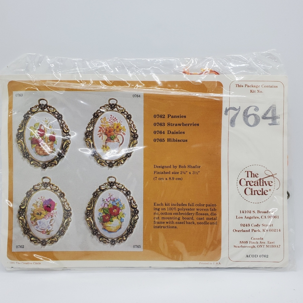 Vintage New NIP Creative Circle Daisies Stitchery Embroidery Kit Bob Shafor 0764